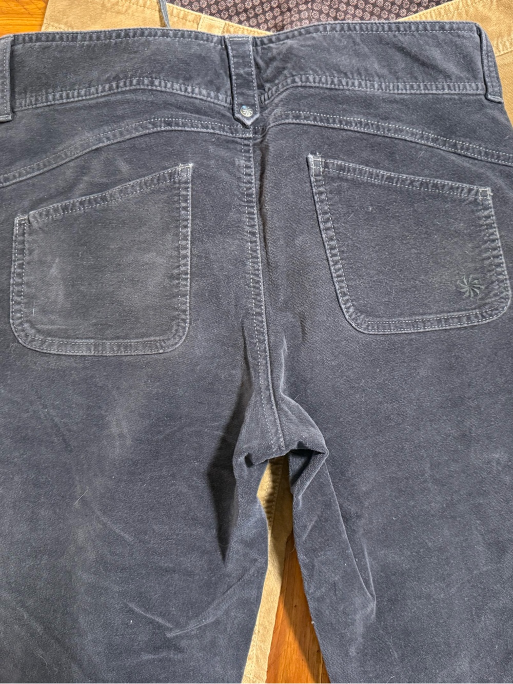 Athleta Women's Charcoal Velvet Duster Cargo Pants